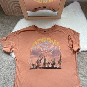 Oversized graphic tee!